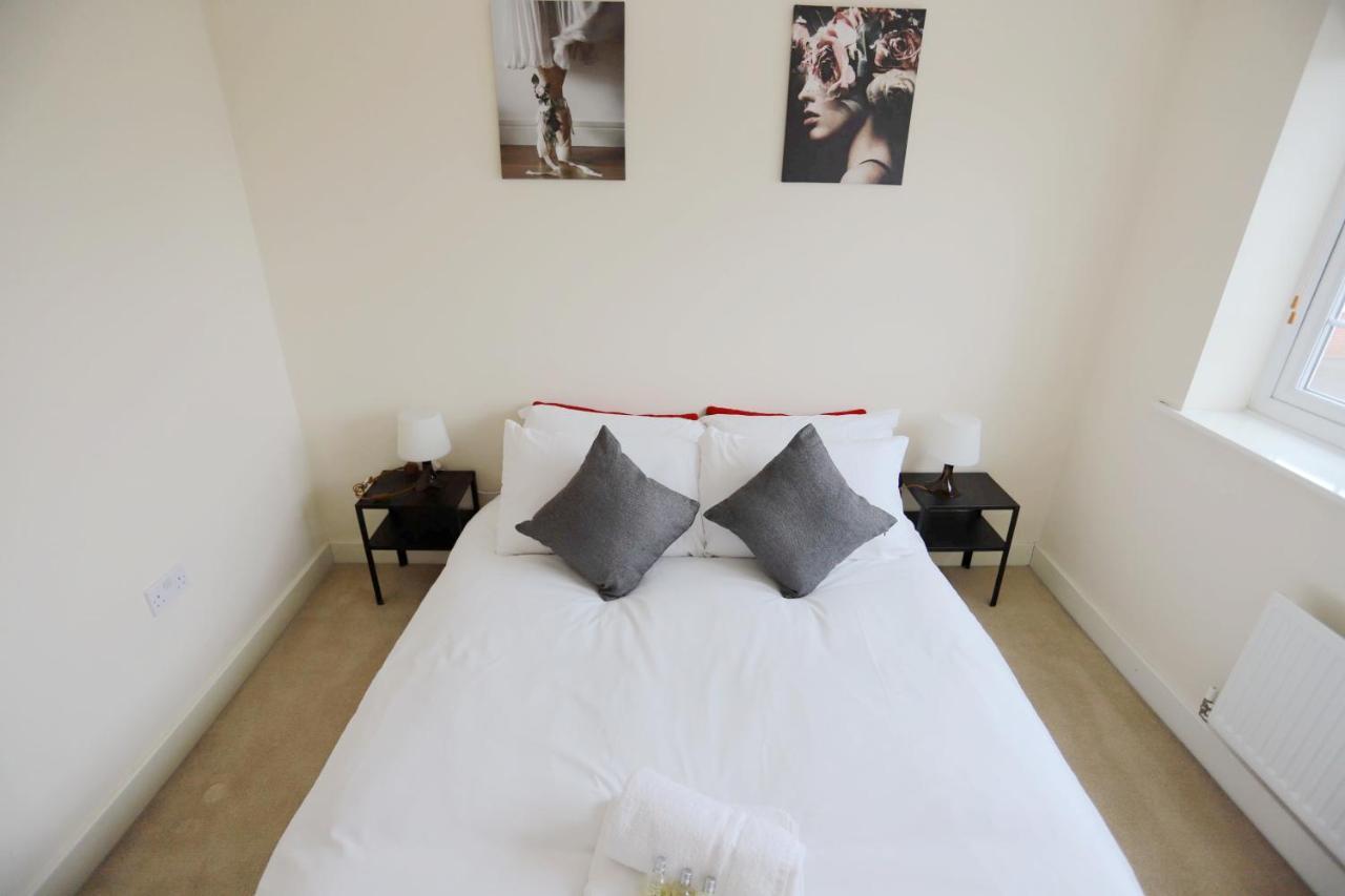 Easytravel Luxury Nec/Airport 3 Beds House Daire Birmingham Dış mekan fotoğraf