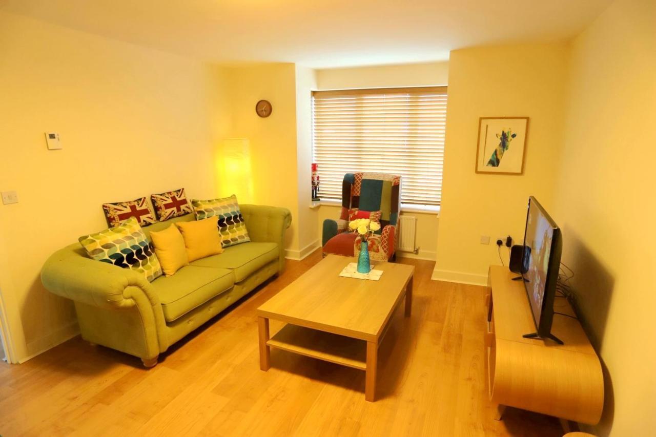 Easytravel Luxury Nec/Airport 3 Beds House Daire Birmingham Dış mekan fotoğraf